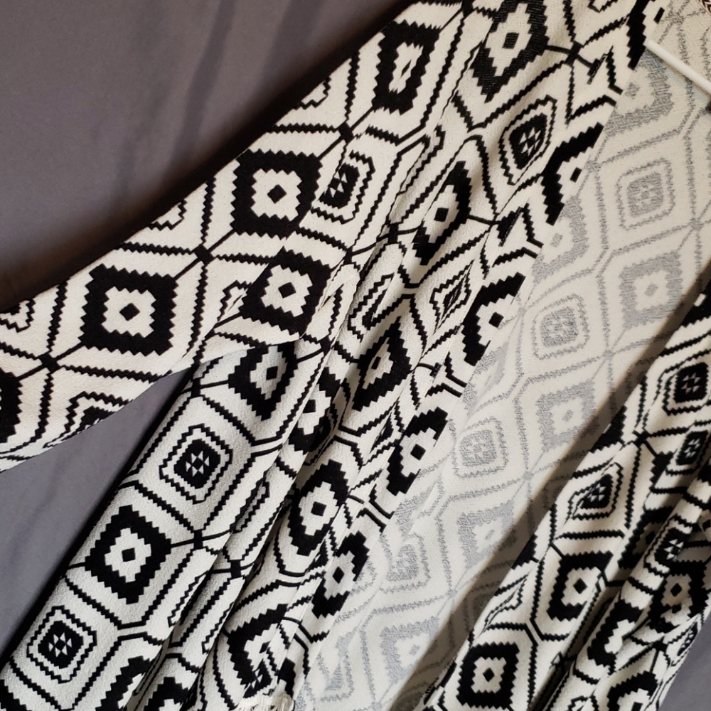 Cardigan-shaw - Picture 2 of 5